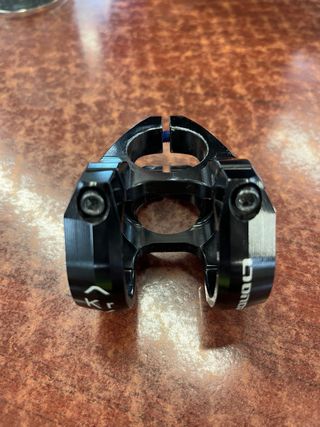 POTENCIA BICI ONOFF  31.8 mm
 Y 30 mm DE LARGA 