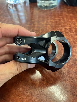 POTENCIA BICI ONOFF  31.8 mm
 Y 30 mm DE LARGA 