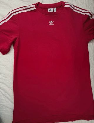 T-shirt Adidas rossa con strisce