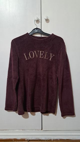 Camiseta de pijama de invierno morada y blanca