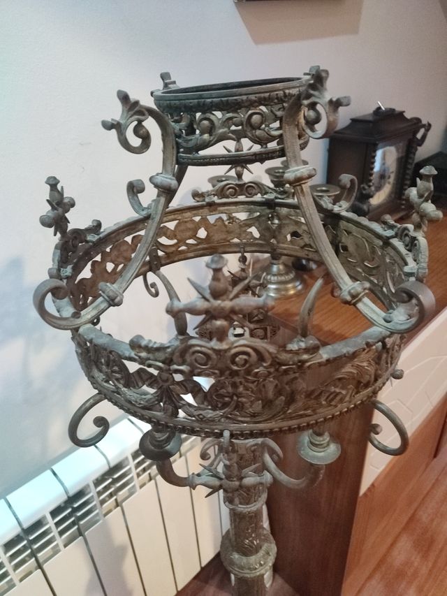 Pieza de iglesia antigua