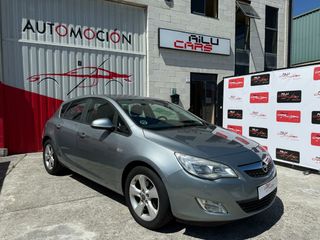 Opel Astra 2012