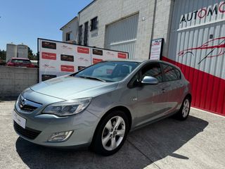 Opel Astra 2012