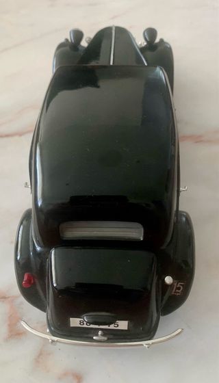 Coche a escala Citroën 15 CV 6 Cyl (1952)