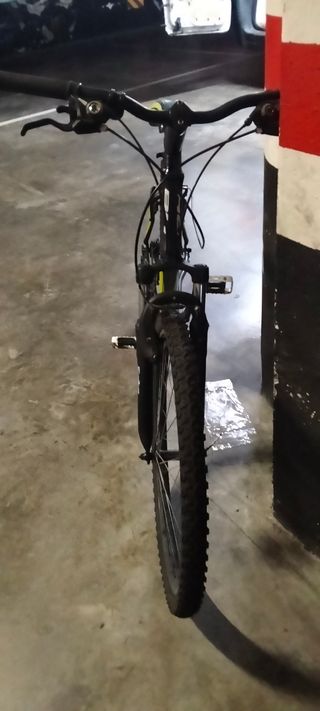 Bicicleta BH Negra y Amarilla