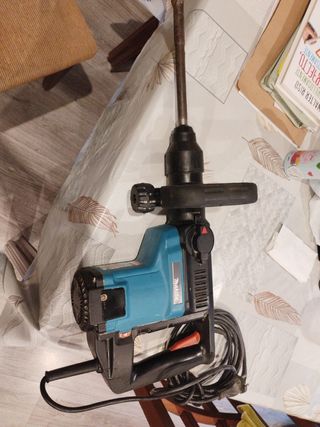Taladro y Martillo Makita HR4000C