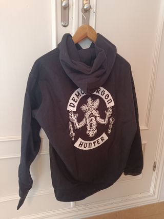 Sudadera Stranger Things Demogorgon Hunter