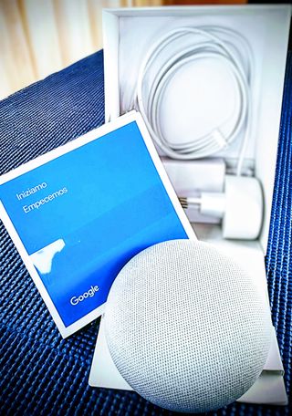 Google Nest Mini (2ª Gen) Gris