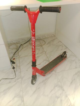 Patinete para niño de entre 6-9 años