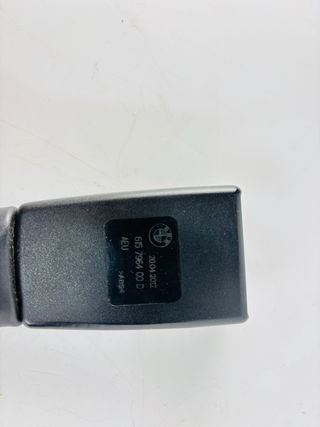 Pretensor cinturón delantero derecho BMW 9115306