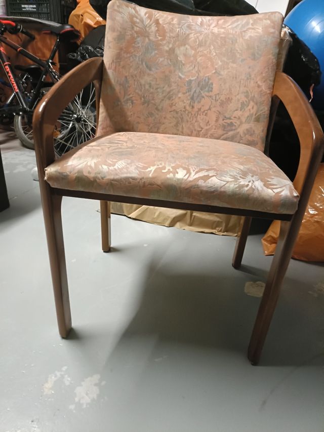 Mesa redonda madera y 4 sillas