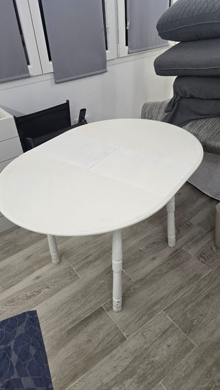 Mesa redonda extensible con tapa de cristal 90-120