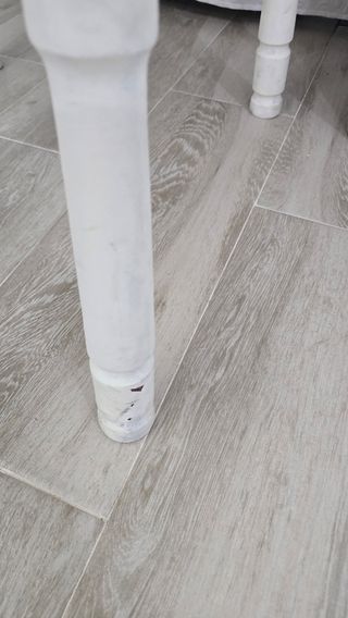 Mesa redonda extensible con tapa de cristal 90-120