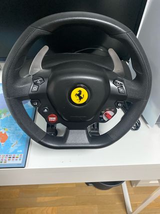 Volante y Pedales Thrustmaster Ferrari PS4