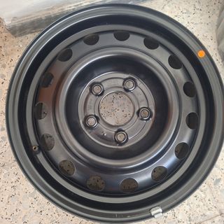 4Llantas de acero negra
