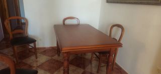 Conjunto mesa y 4 sillas madera