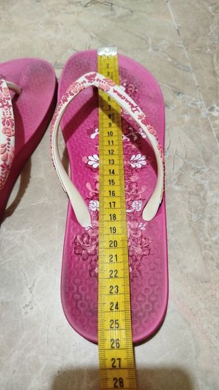 Chanclas Ipanema 40, goma, regalo otras 38, Esmara