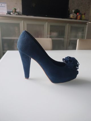 Zapatos de tacón azul