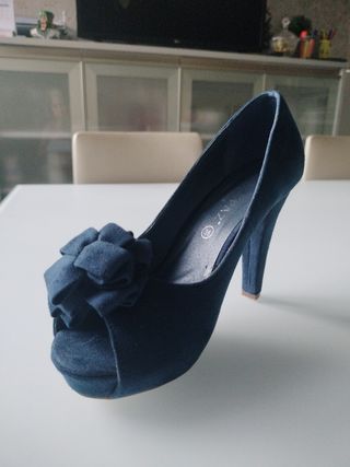 Zapatos de tacón azul