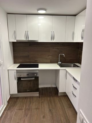 Para CHICA en avda Fr Macià, Vilanova i la Geltrú 