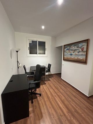 Para CHICA en avda Fr Macià, Vilanova i la Geltrú 