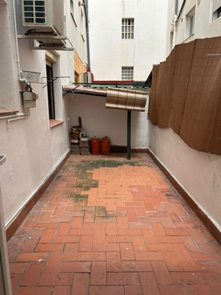 Para CHICA en avda Fr Macià, Vilanova i la Geltrú 