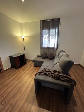 Para CHICA en avda Fr Macià, Vilanova i la Geltrú 