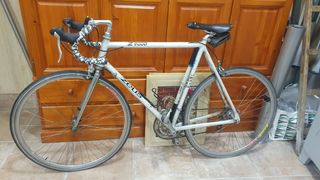 Bicicleta de carretera Zeus Z 9000