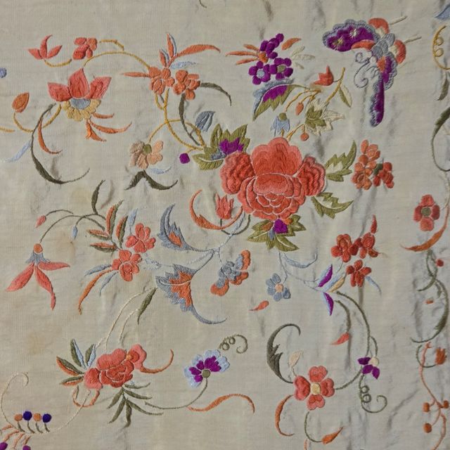 Manton Manila Isabelino Niña Antiguo mantoncillo