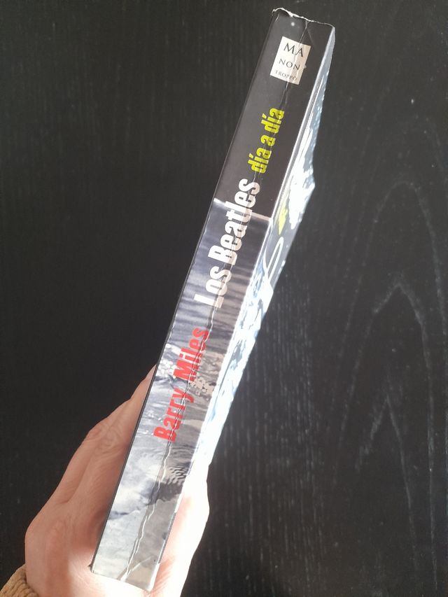 Los Beatles día a día de Barry Miles