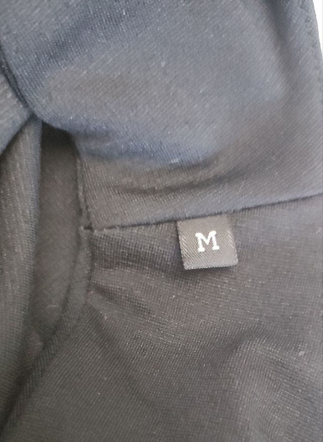 Vestido Negro con Estampado Geométrico Desigual