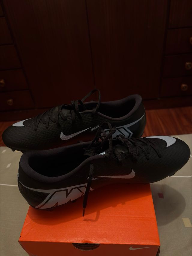 Botas de fútbol Nike Mercurial Talla 45