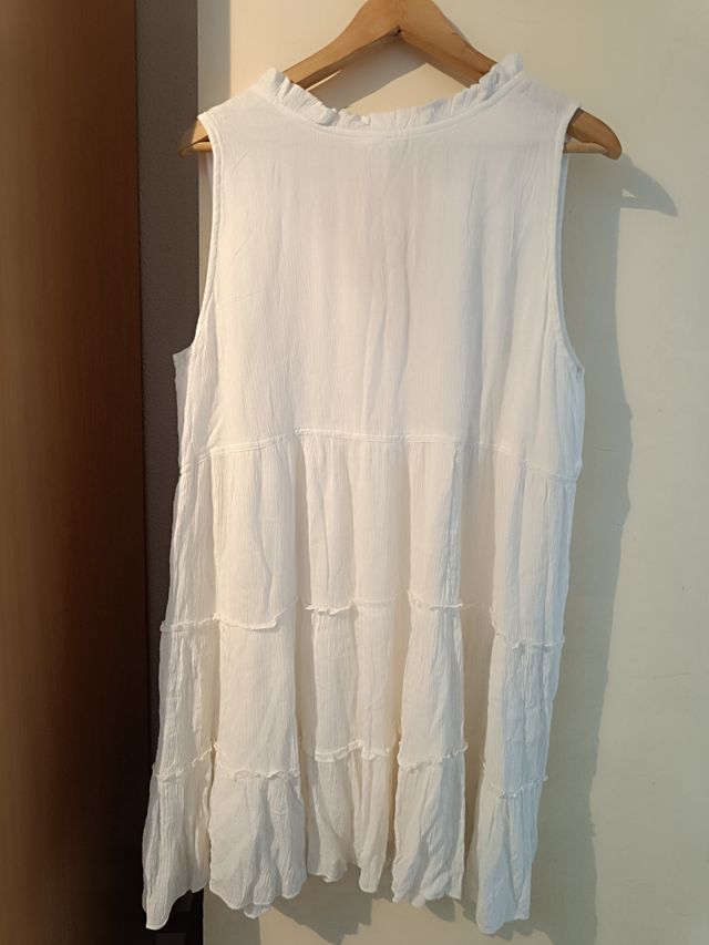 Vestido blanco corto bordado Sumitra