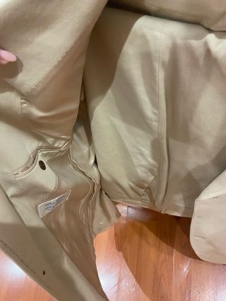Completo uomo elegante beige