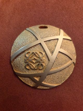 Colgante Loewe Antiguo Dorado