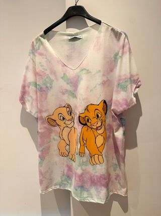 Camiseta Tie-Dye con Simba y Nala