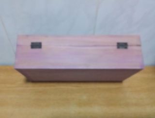 Preciosa caja de madera color malva nueva