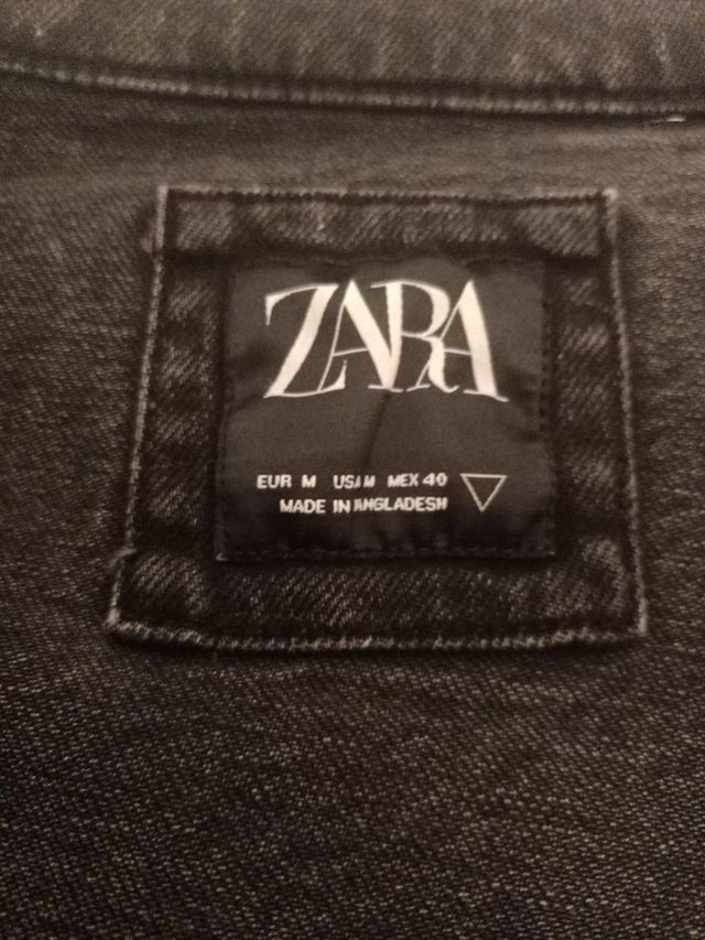 Chaqueta vaquera negra Zara