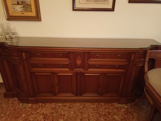 Mesa de comedor, sillas, sofá, mueble