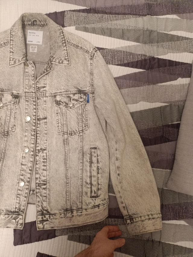 Chaqueta Vaquera Bershka Gris