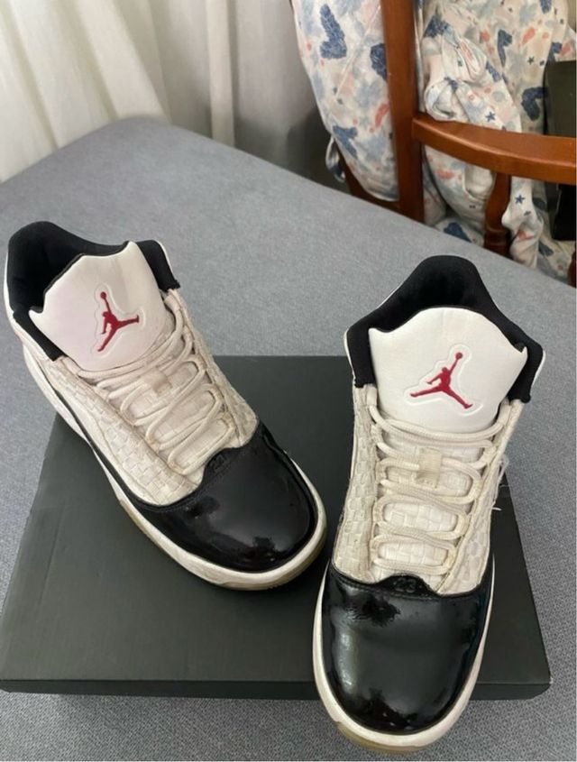 Zapatillas Jordan Max Aura Negras y Blancas