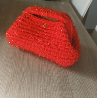 Bolso de mano crochet rojo