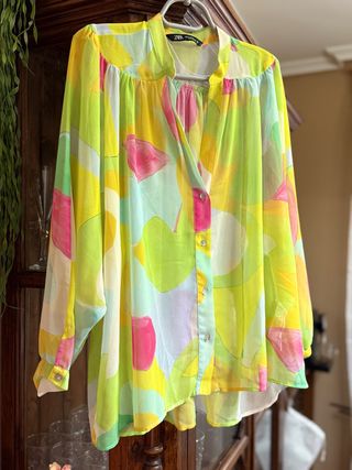 Blusa Zara oversize multicolor 