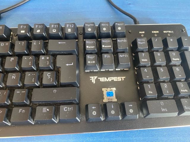 PC Ryzen5 + RTX2060S + 1TB + Monitor 144Hz +extras