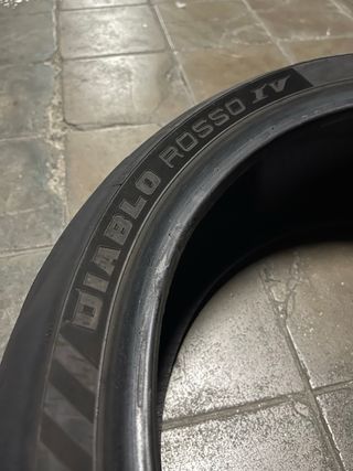 Neumáticos Moto Delantero y Trasero