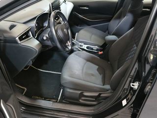 Toyota Corolla 1.8 125H ACTIVE TECH E-CVT SEDAN