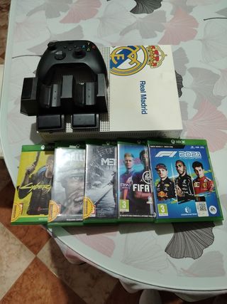 Xbox One S con Mando y Juegos