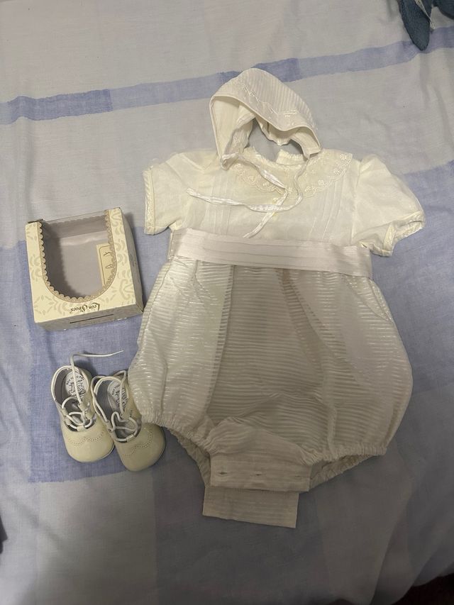 Traje de bautizo
