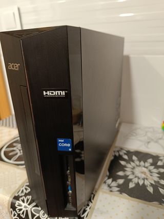Torre PC Acer Negra