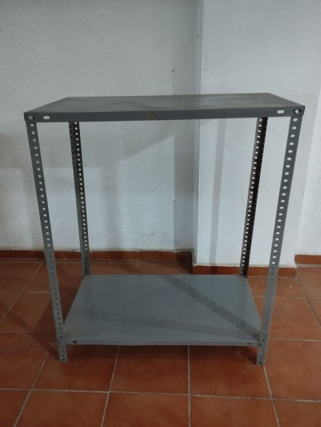 Estantería metálica gris dos baldas